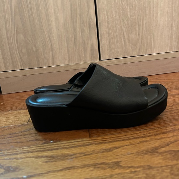 Black Platform Slide Sandals - Picture 1 of 3